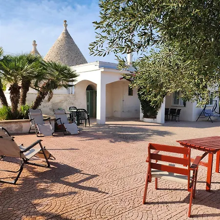 Trullo Luce * 奥斯图尼